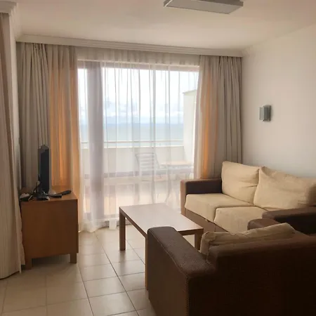 Penthouse In Emerald. Beach, & Spa Appartement